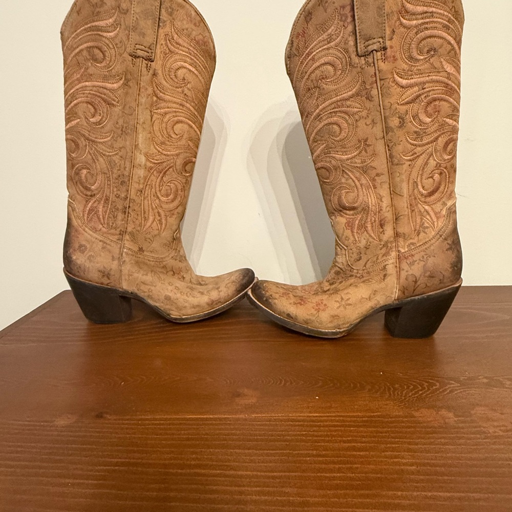 Lucchese Tan Embroidered Western Heeled Boots